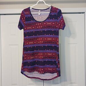 3/$18 or 5/$25 - Lularoe Purple/Red Short Sleeve Top Size XS